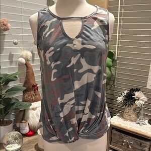 Camouflage Sleeveless Women's Top